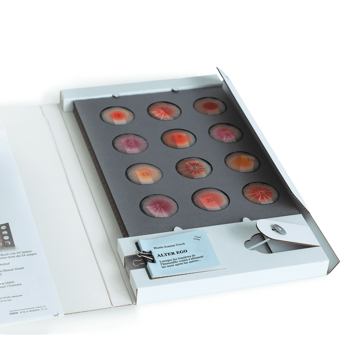 geöffnete Verpackung mit Inhalt